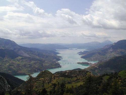 Hotel Elvetia Karpenísion Dış mekan fotoğraf