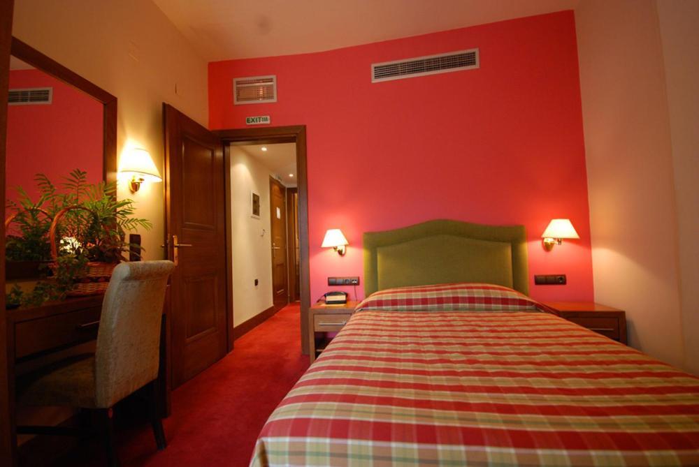 Hotel Elvetia Karpenísion Oda fotoğraf