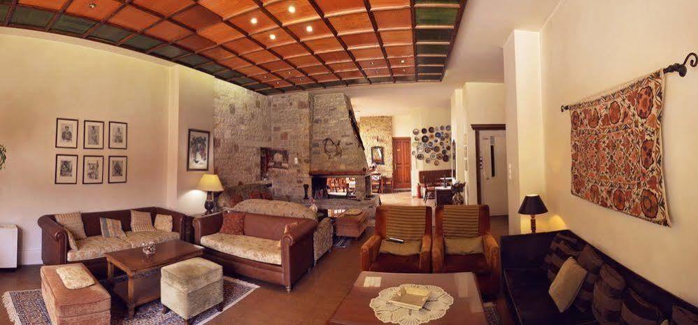 Hotel Elvetia Karpenísion Dış mekan fotoğraf