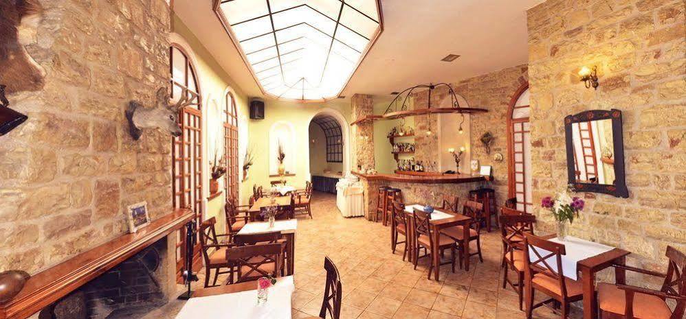 Hotel Elvetia Karpenísion Dış mekan fotoğraf